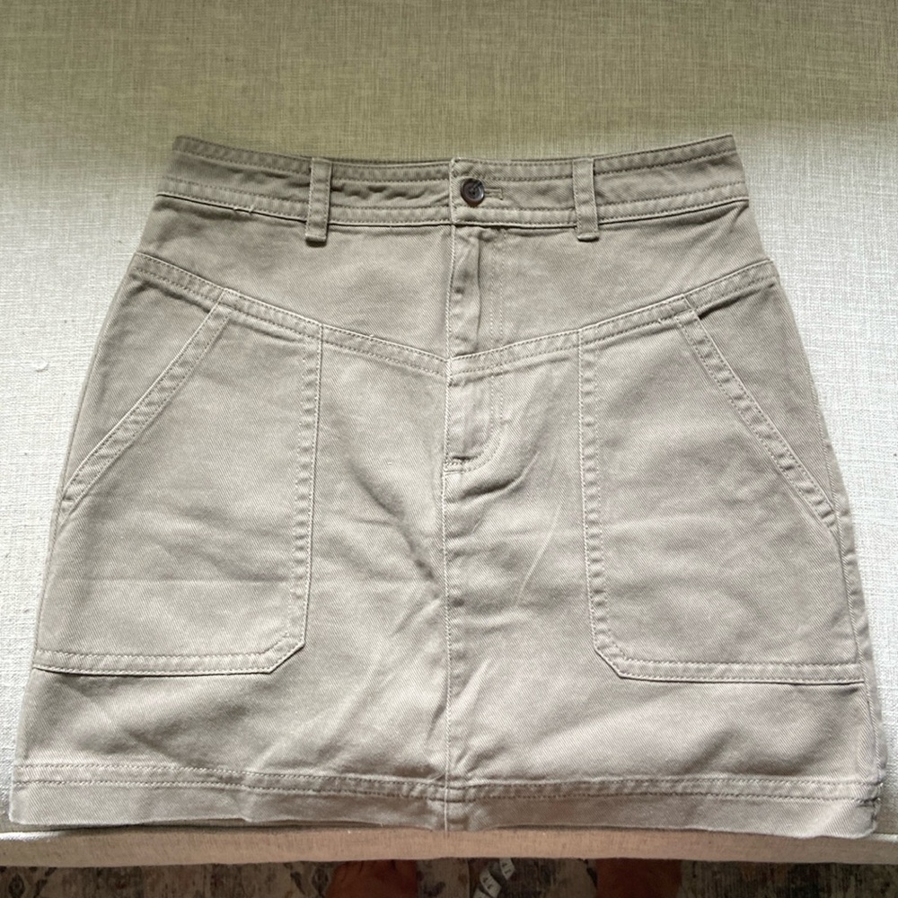 Women’s Banana Republic - Size 4 Soft Denim Cargo Skirt.